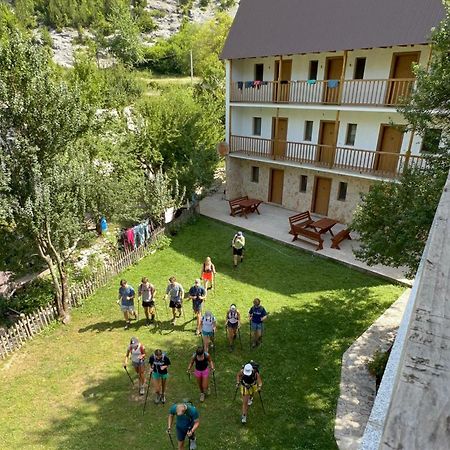 Bujtina Zici Hotel Theth Kültér fotó