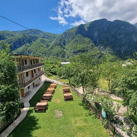 Bujtina Zici Hotel Theth Kültér fotó