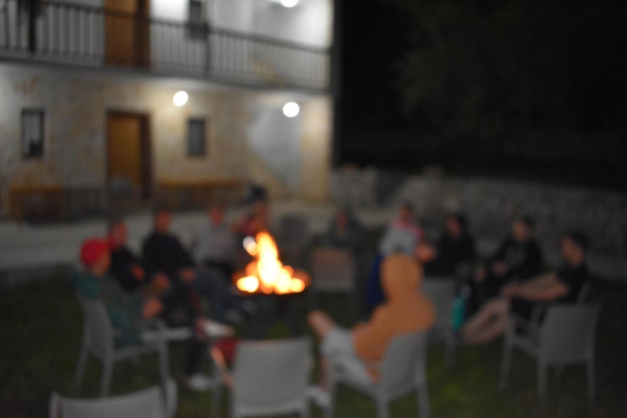 Bujtina Zici Hotel Theth Kültér fotó