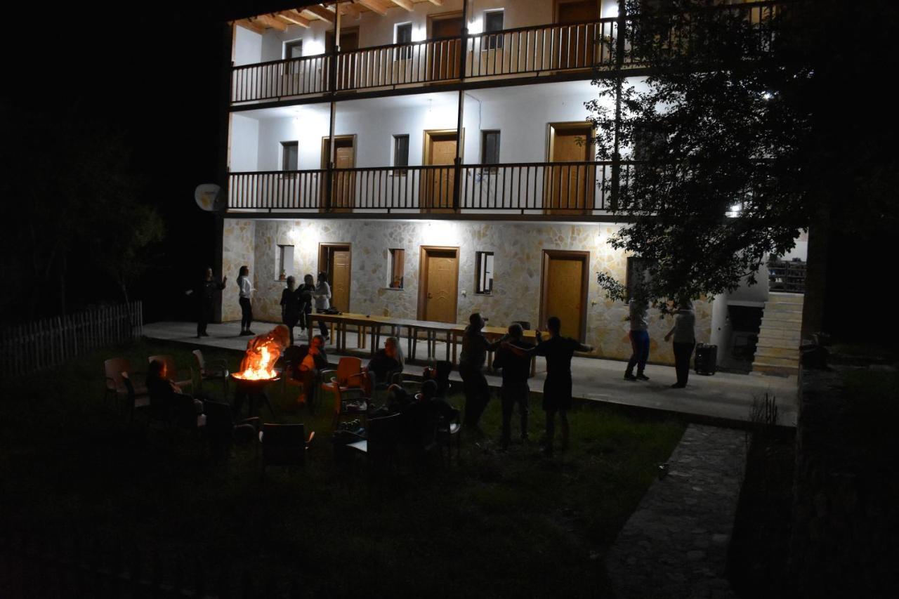 Bujtina Zici Hotel Theth Kültér fotó