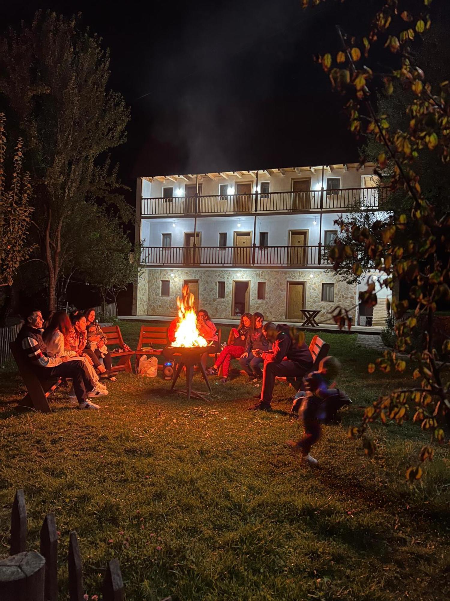 Bujtina Zici Hotel Theth Kültér fotó
