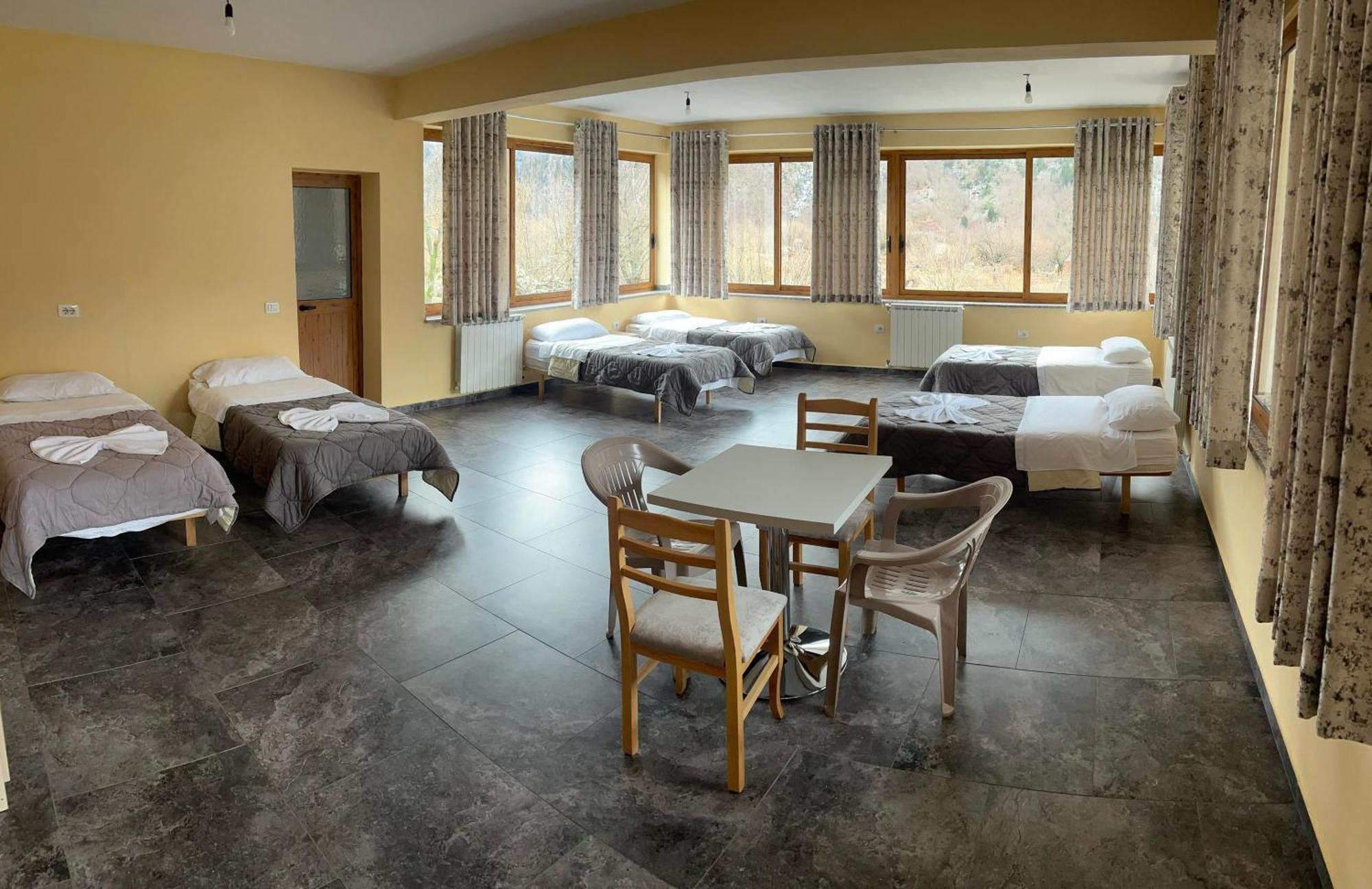 Bujtina Zici Hotel Theth Kültér fotó