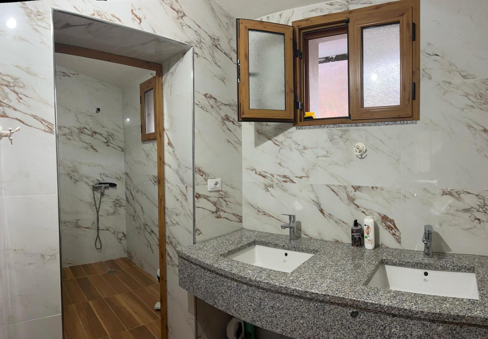 Bujtina Zici Hotel Theth Kültér fotó