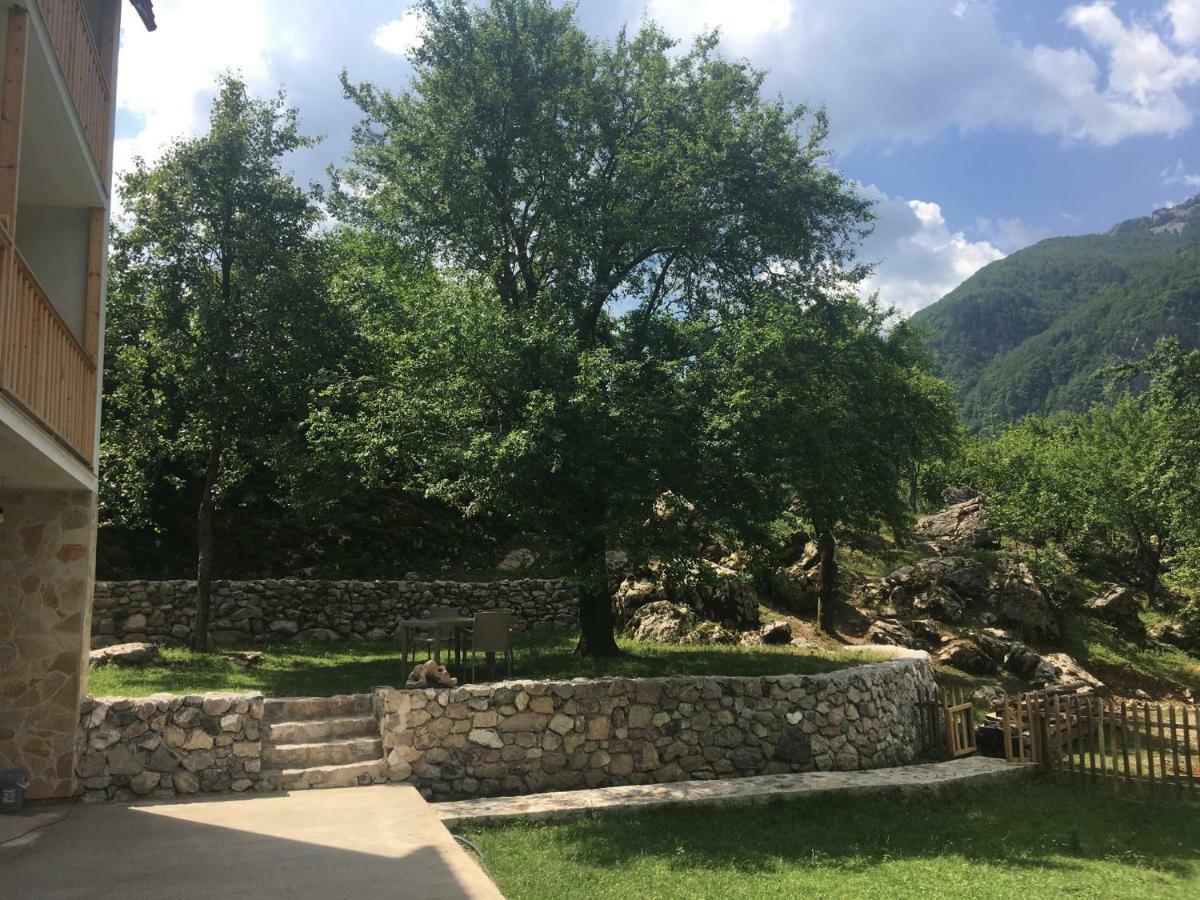 Bujtina Zici Hotel Theth Kültér fotó