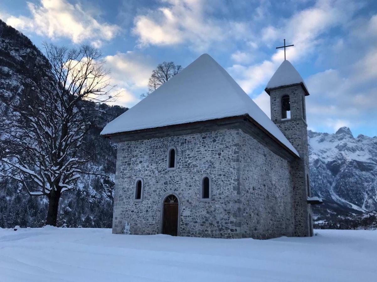 Bujtina Zici Hotel Theth Kültér fotó